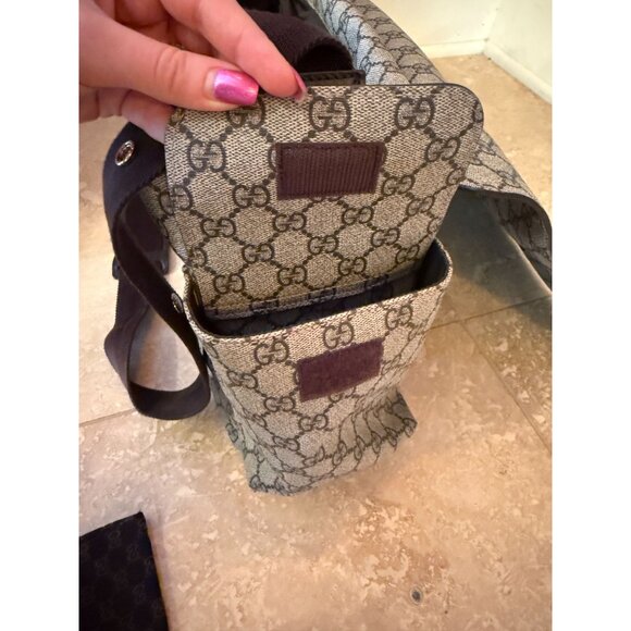 Gucci GG Canvas Diaper Bag With Adjustable Strap Velcro Side Pockets & Changing - Picture 6 of 7